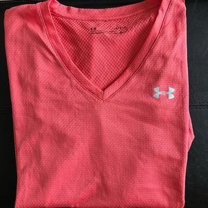 Short sleeve UA V-Neck